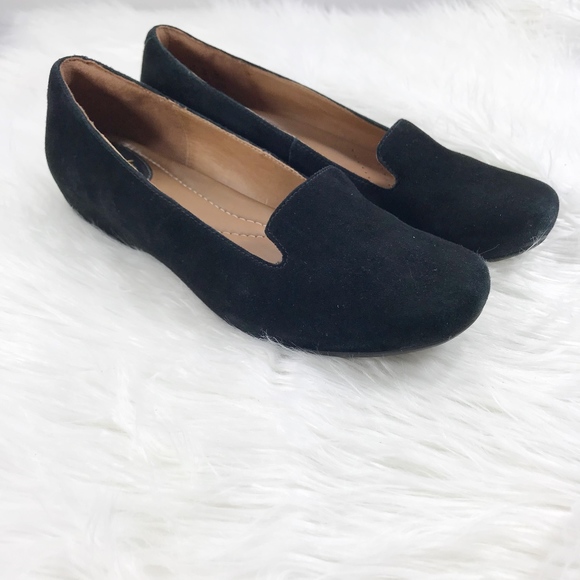 clarks suede flats